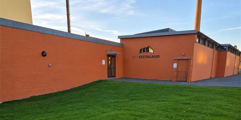 Retusjert foto av Minilager Hamar Nordviken