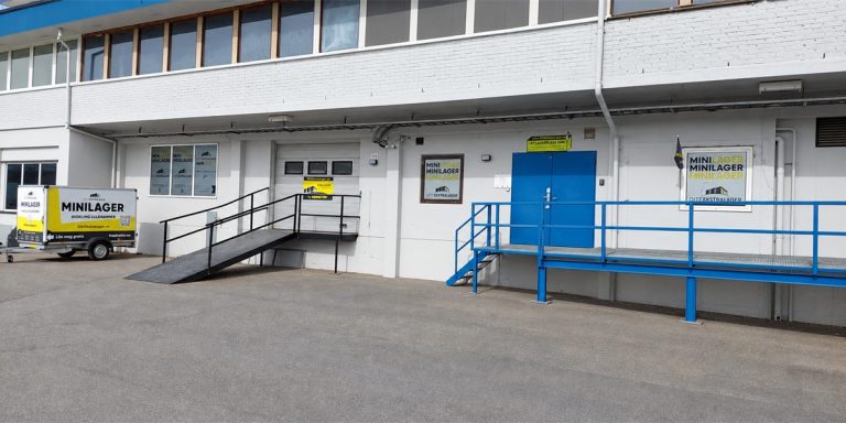 Retusjert foto av Minilager Lillehammer, Industrigata 50
